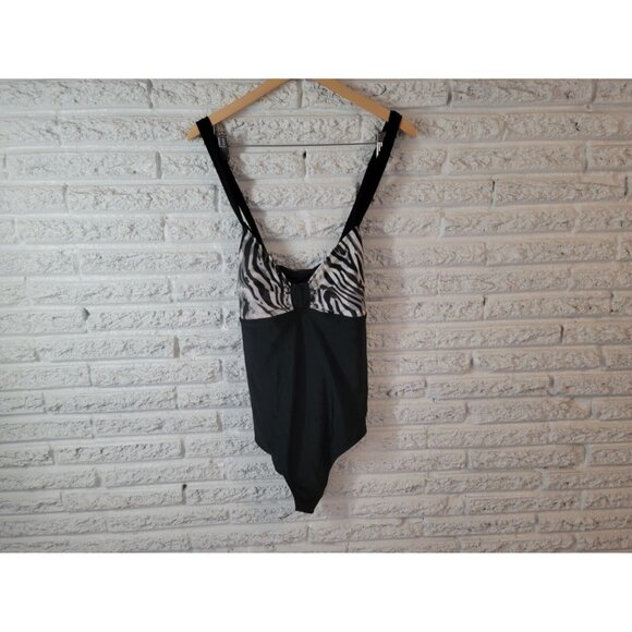 Catalina Womens Swimsuit 3X 22W 24W Plus One Piece Animal Print Bra ANI68E - Picture 1 of 12